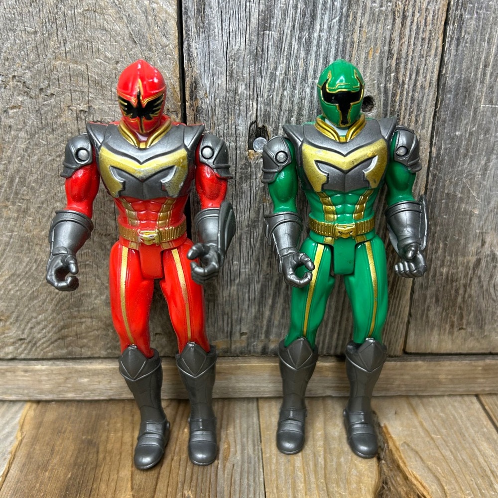 Bandai 2005 Power Rangers Mystic Force Red and Green Ranger Action Figures 5.5"